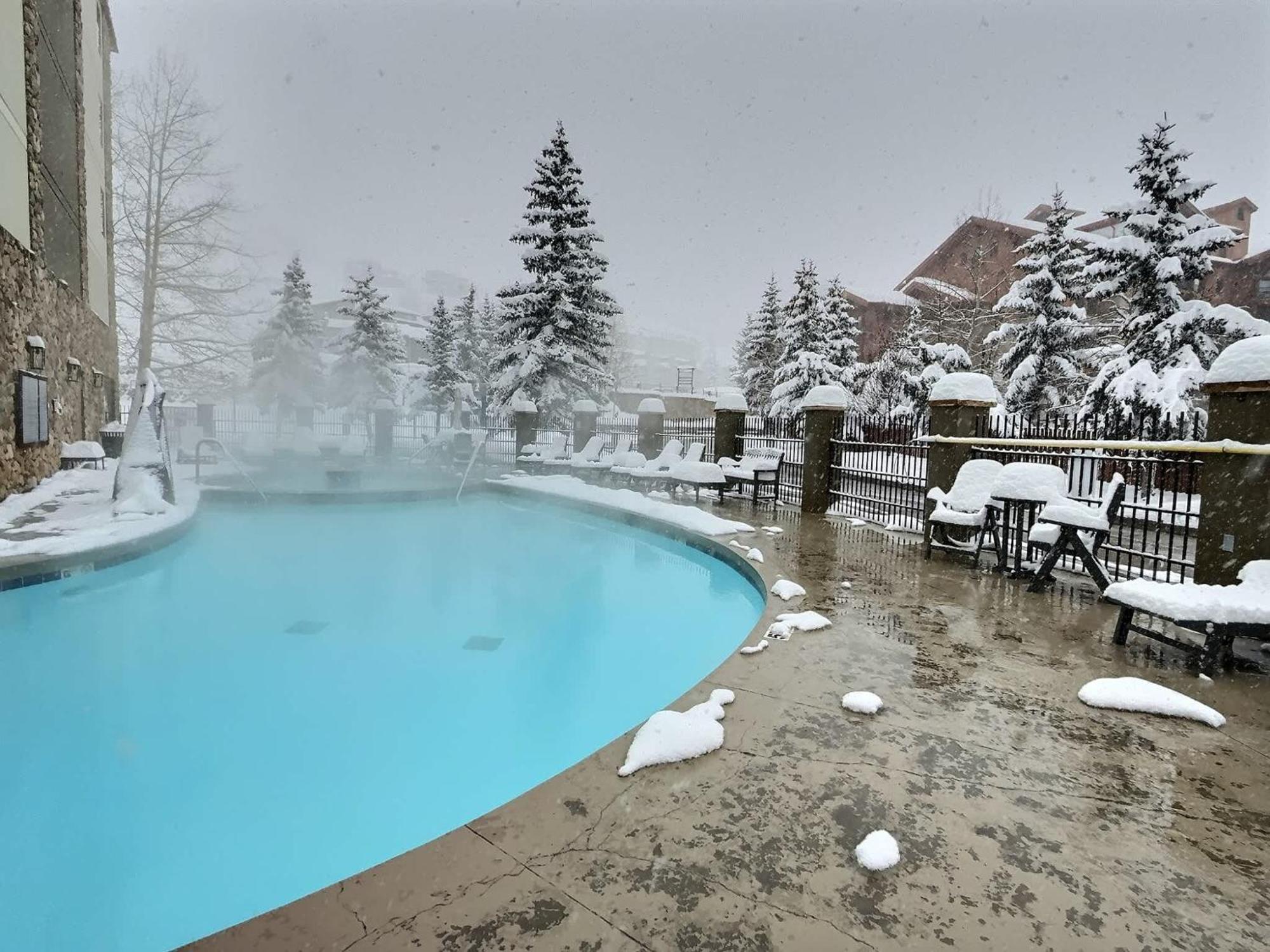 Studio 211 - Perfect Location With Pool And Hot Tub Crested Butte Exterior photo